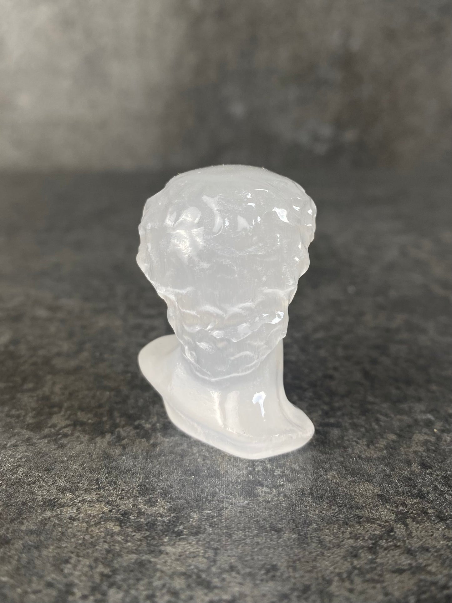 Seleniet carving