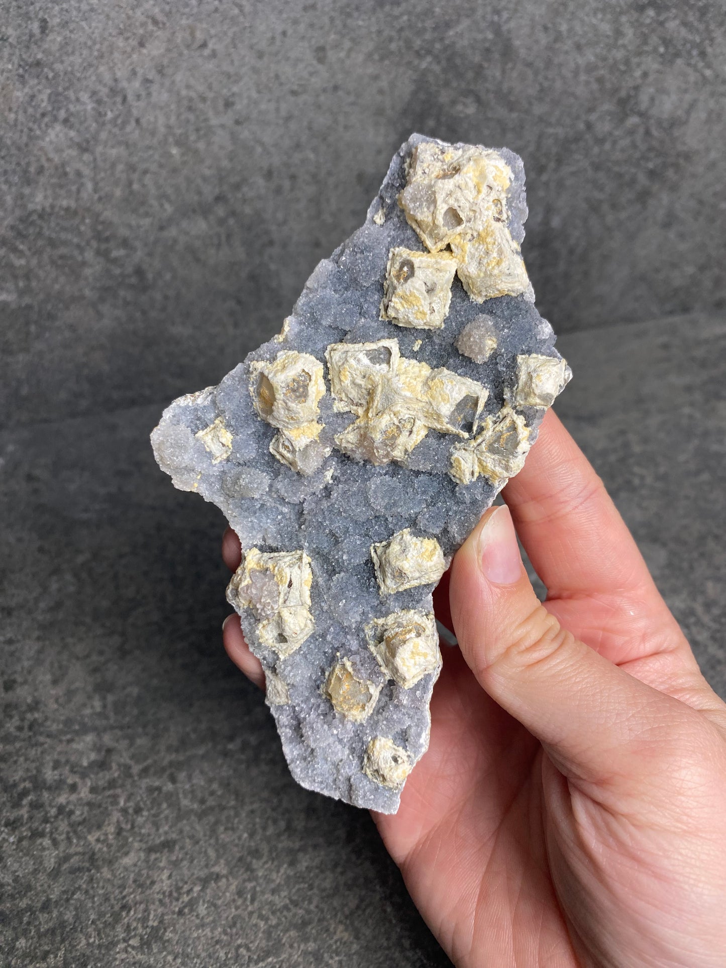 Chalcedoon met fluoriet