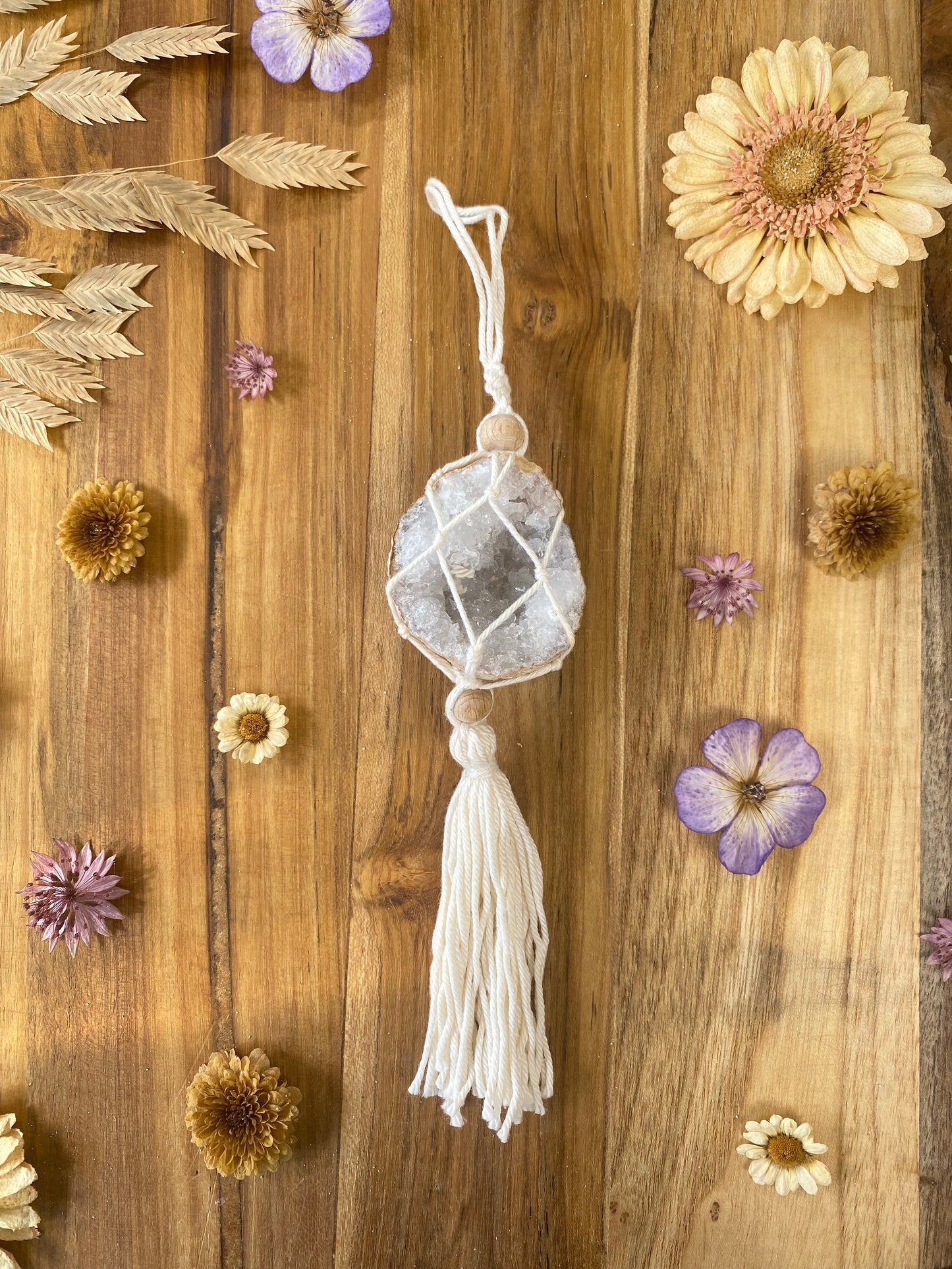 Hanger met kwarts geode