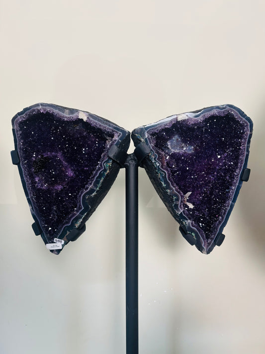 Amethist statement piece