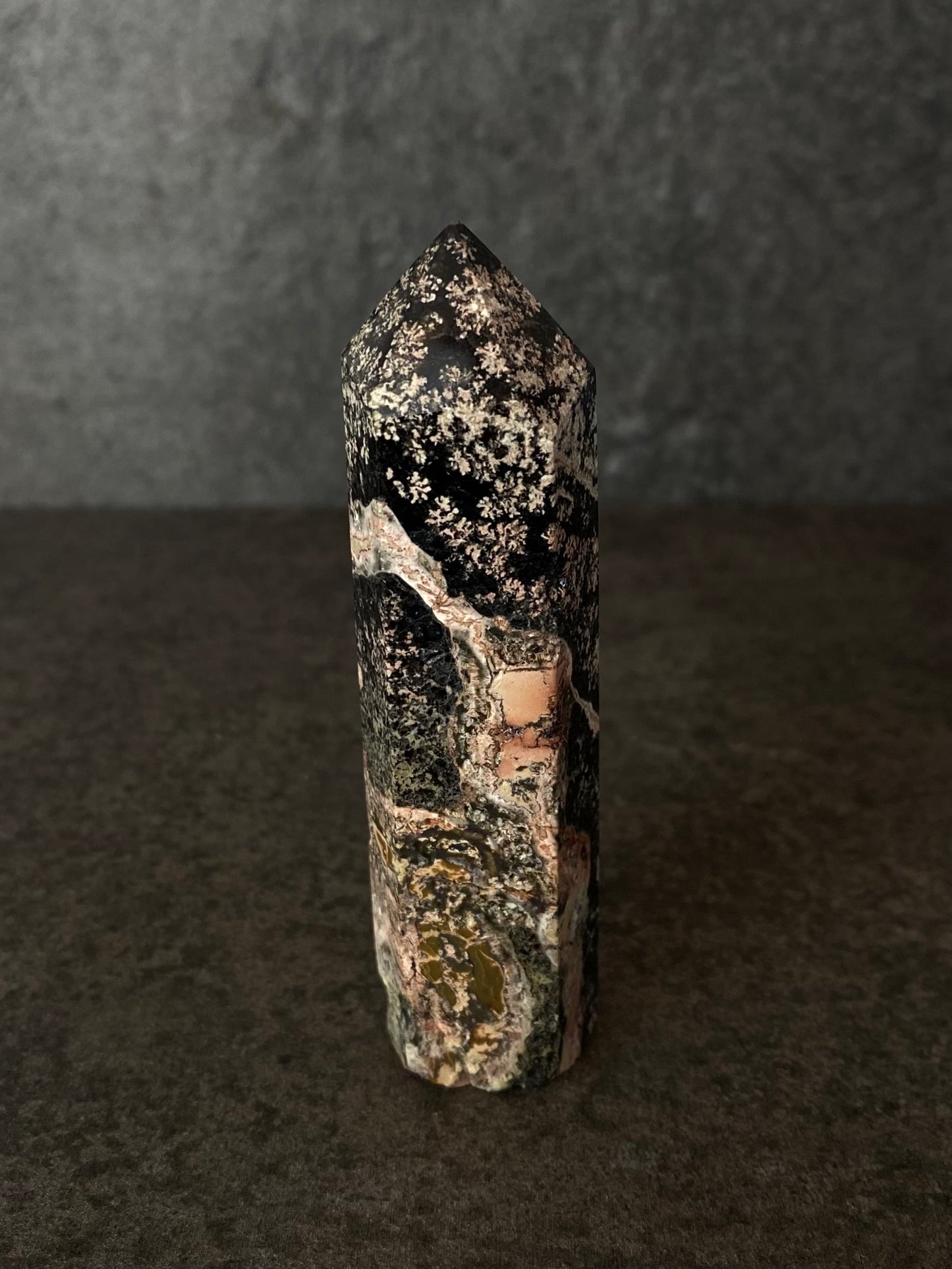 Firework obsidian toren