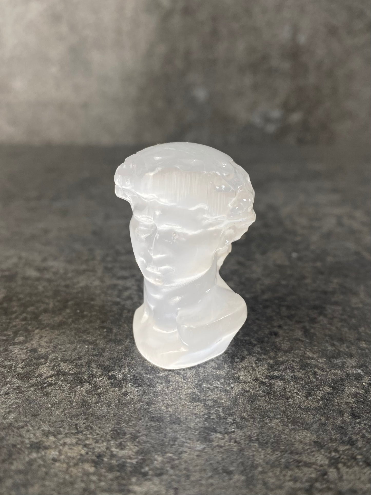 Seleniet carving