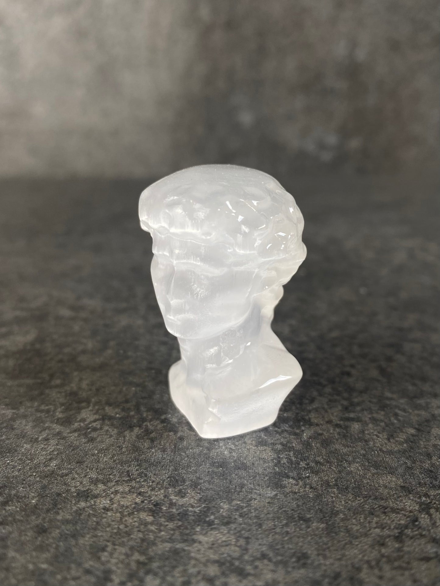 Seleniet carving