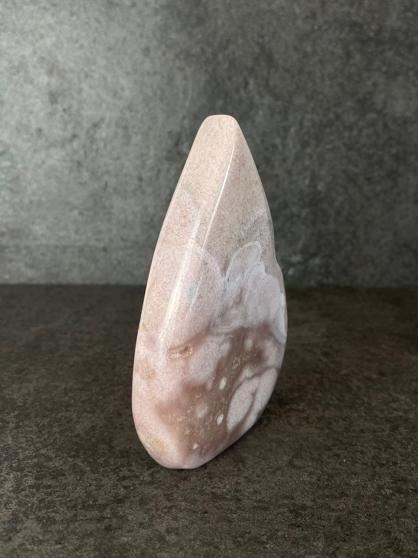 Roze chalcedoon vlam