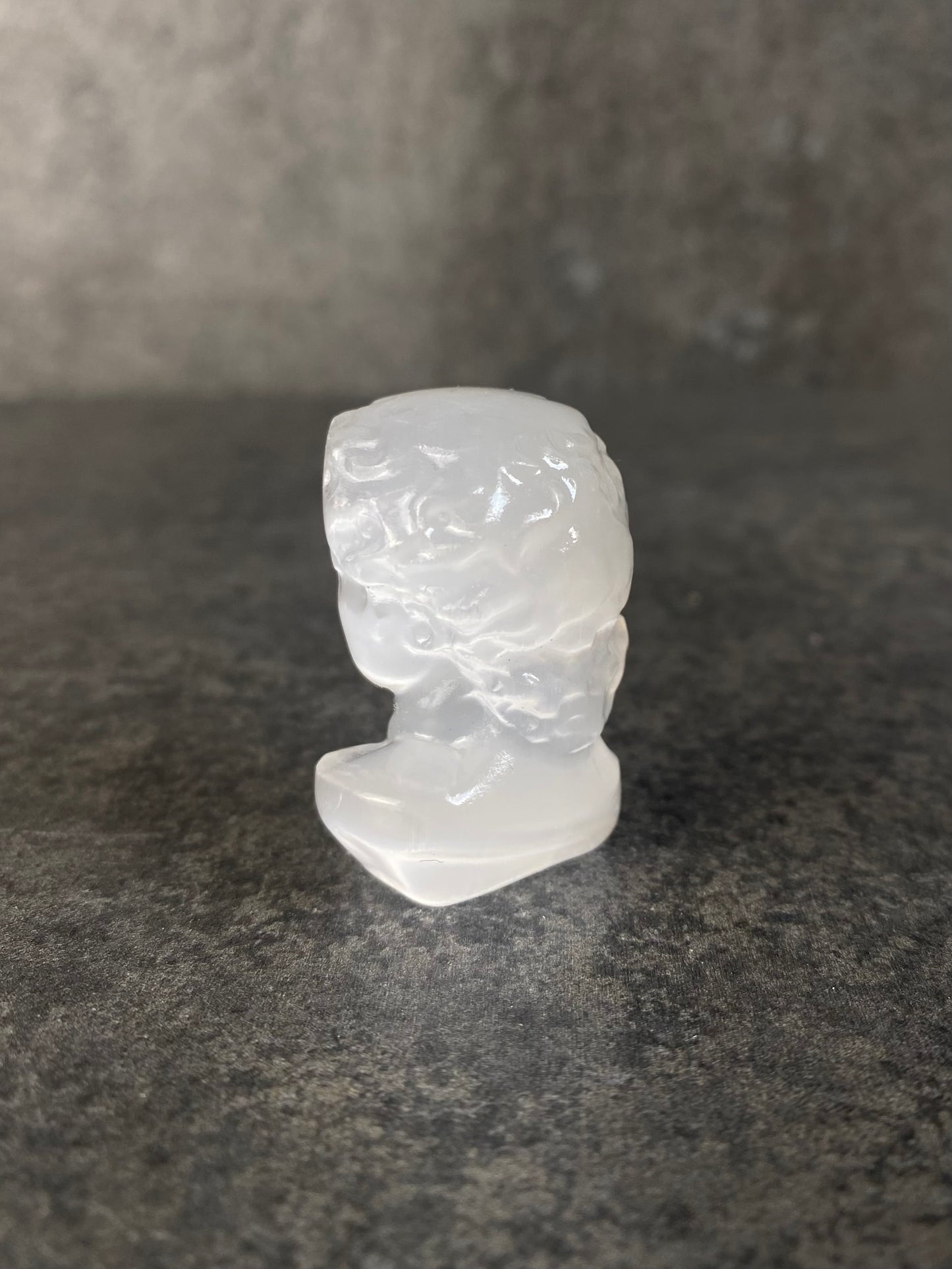Seleniet carving
