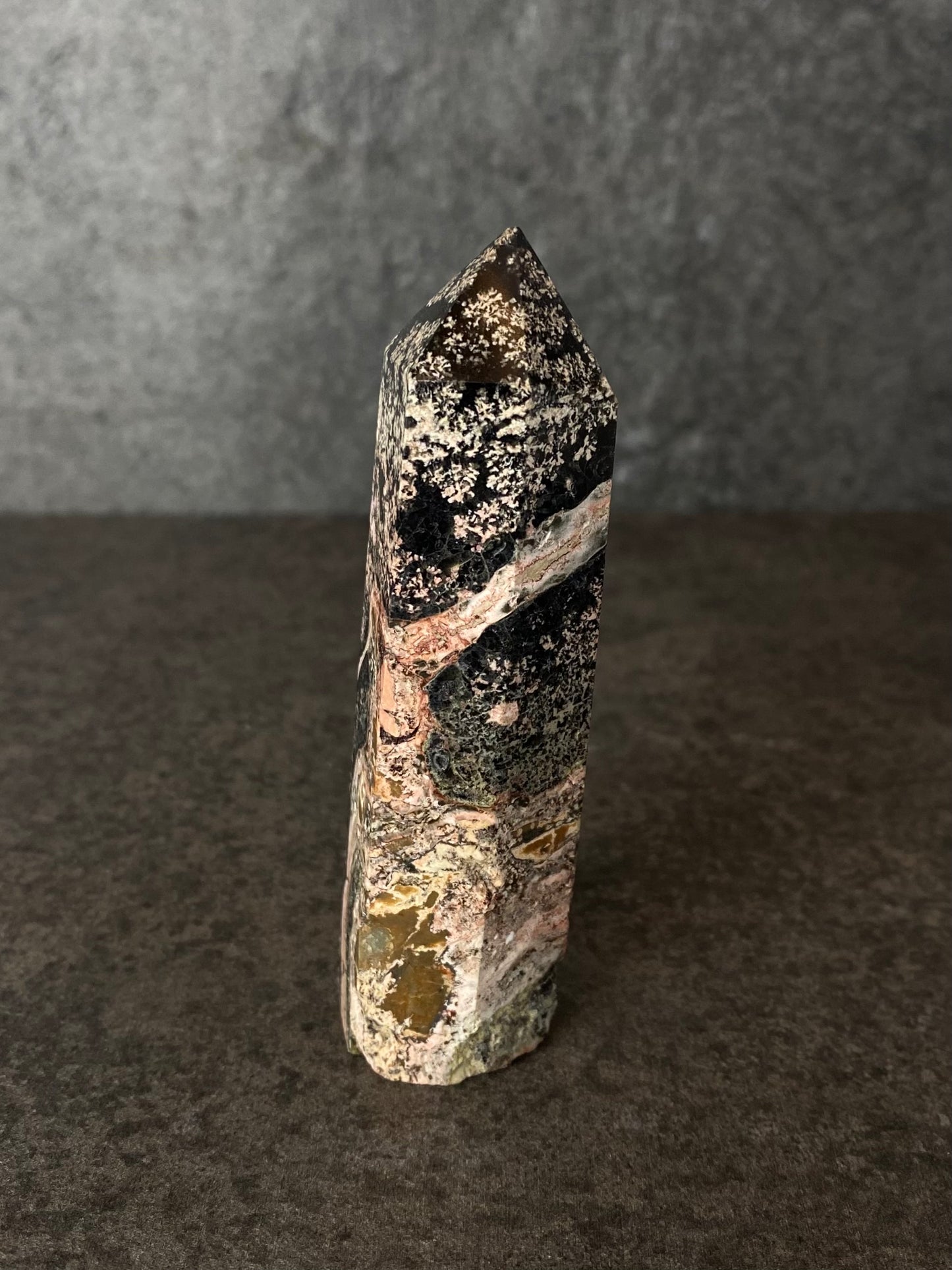 Firework obsidian toren