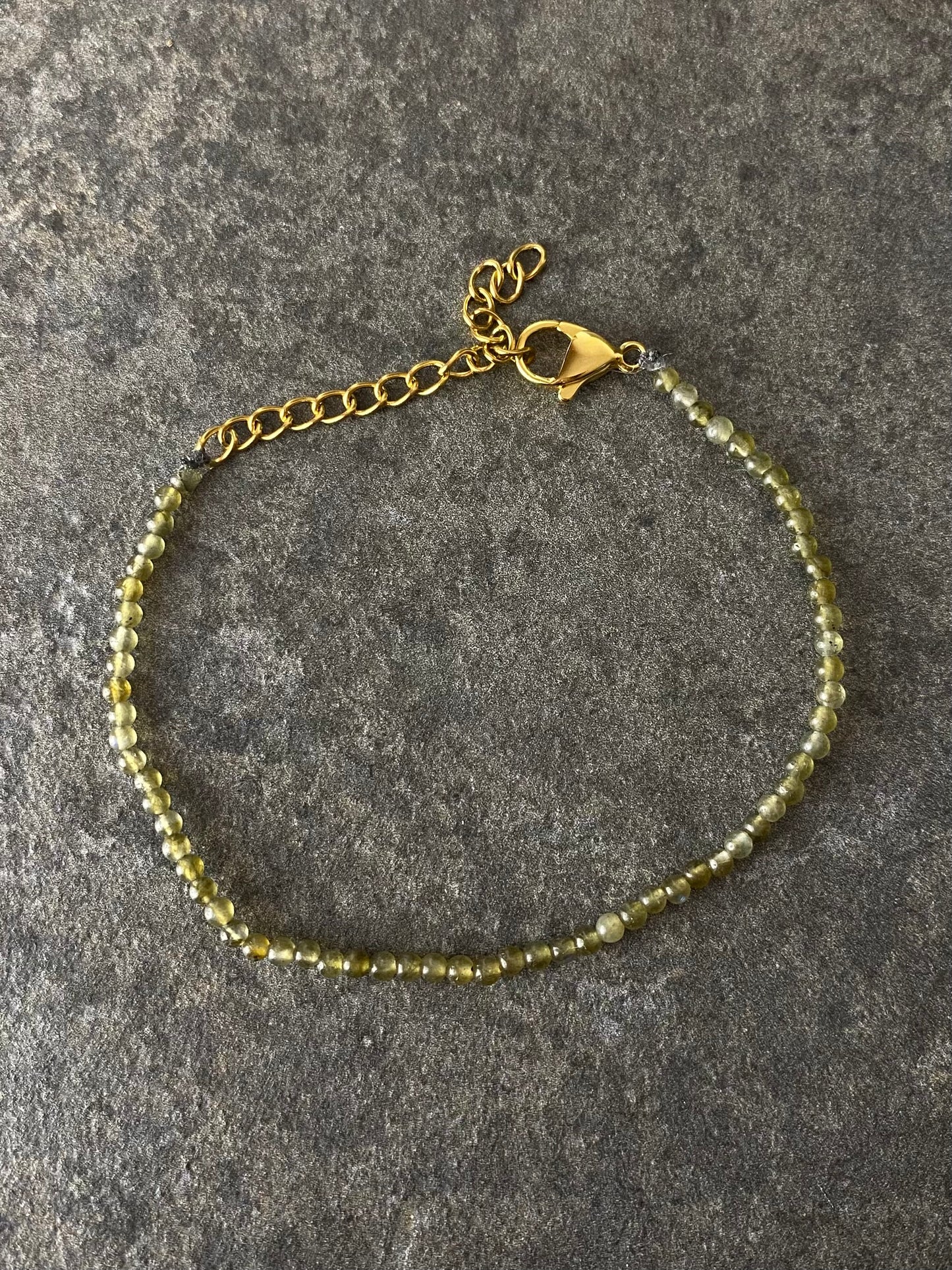 Labradoriet armbandje