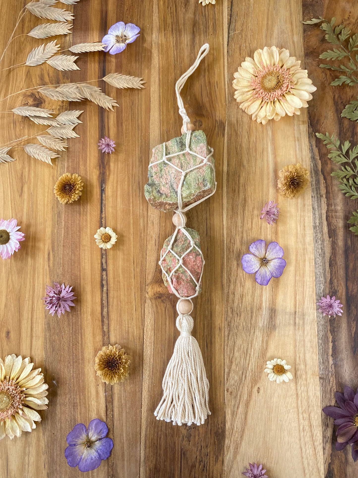 Hanger met unakiet